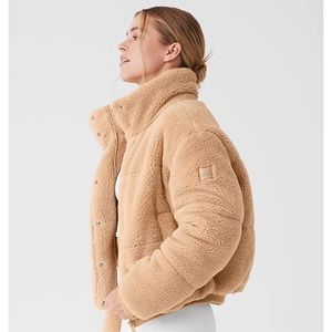 Alo Sherpa Snow Angel Puffer small Camel color